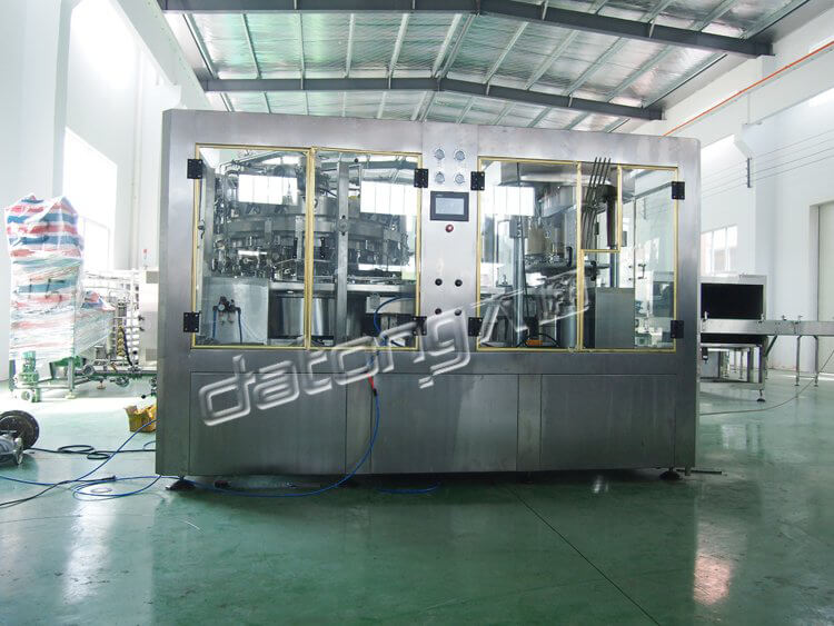 Aluminum Can Filling Machine For Carbonated Drinks