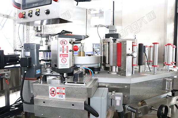 opp hot melt glue labeling machine IMG_4896.jpg