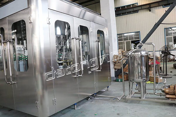 Glass Bottle Filling Machine: An Efficient Production Equipment