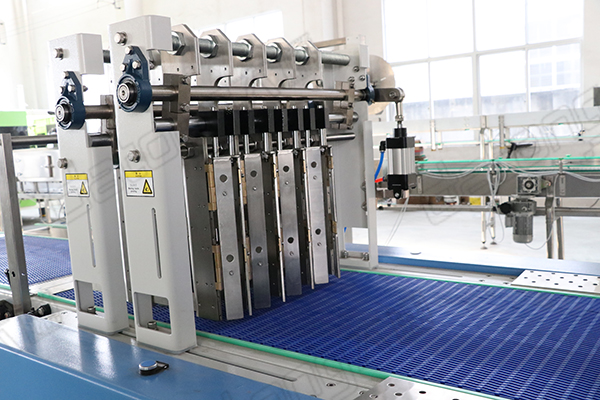 High speed film shrinkable packing machine from DATONG machine 