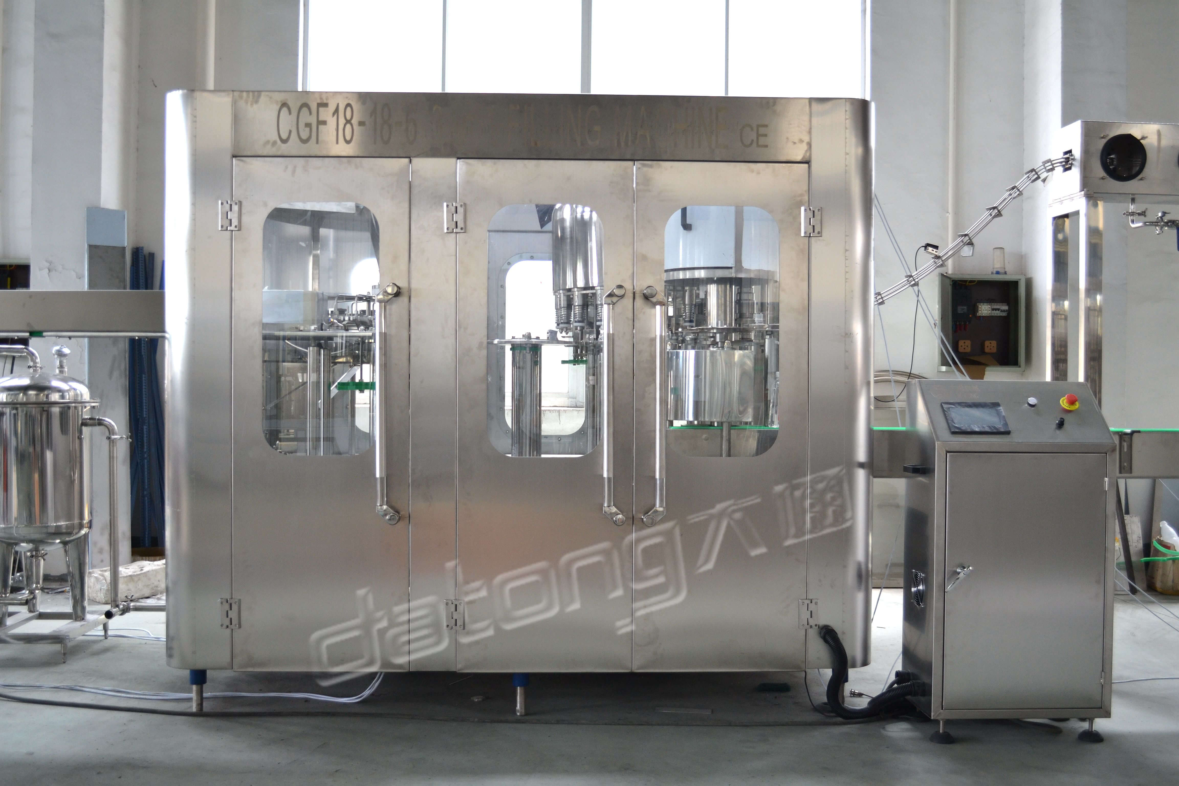 Datong water filling machine.jpg