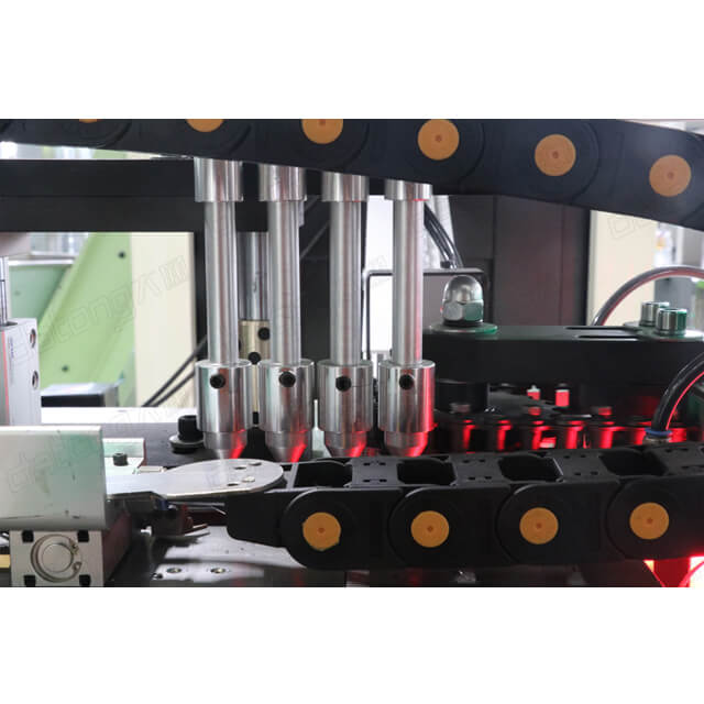 Blow Molding Machine For PET Plastic Bottle